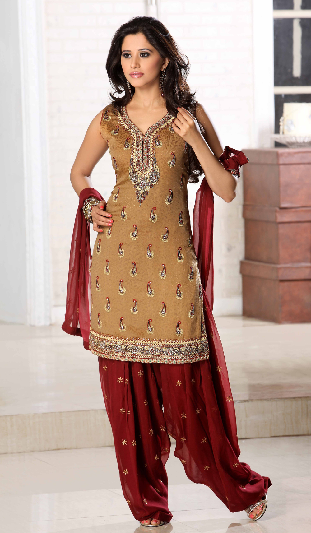 Four Ways to Take an Indian Salwar from Day to Night