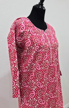 Red bandhani print kurti side view