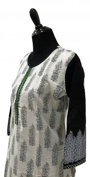 side view - Off White Linen Block Print Kurti With Green Border and Leggings