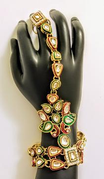 Hands bracelet with adjustable ring