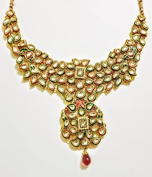 Choker necklace 