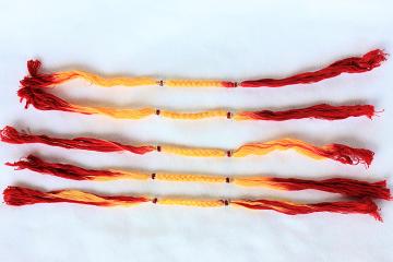 Simple Thread rakhis