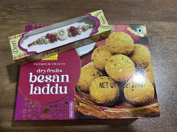 Rakhi & besan ladoo