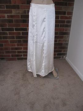 White readymade petticoat for sarees White readymade petticoat for sarees