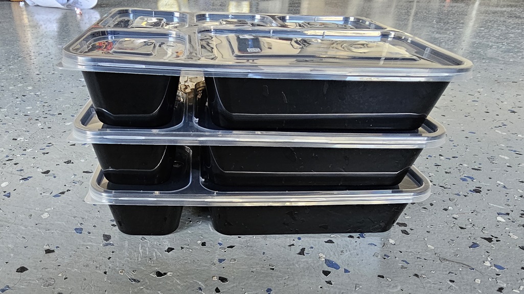 Compartment reusable deep thali with lid