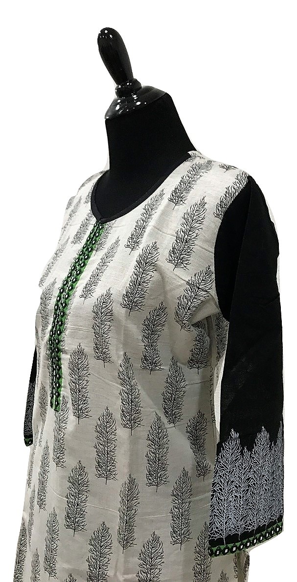 side view - Off White Linen Block Print Kurti With Green Border and Leggings