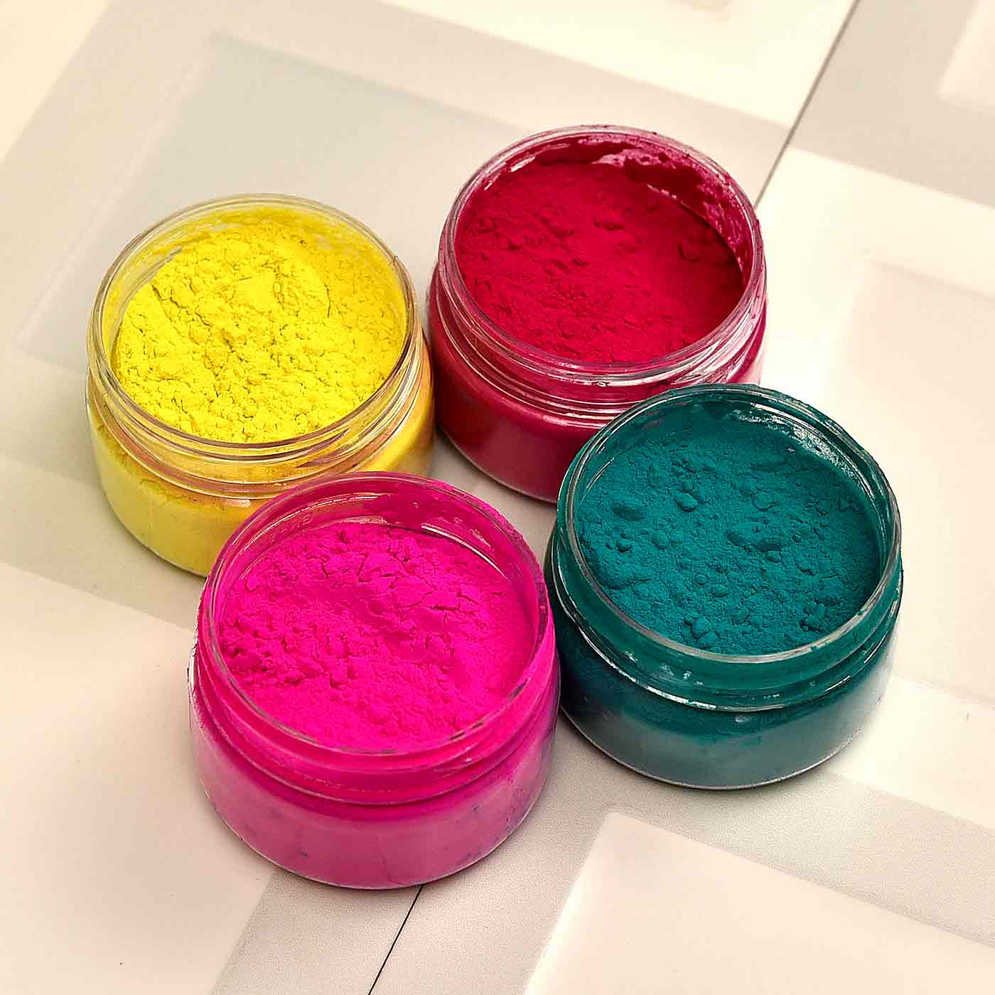 Holi Gulal & Mithai Gift Hamper