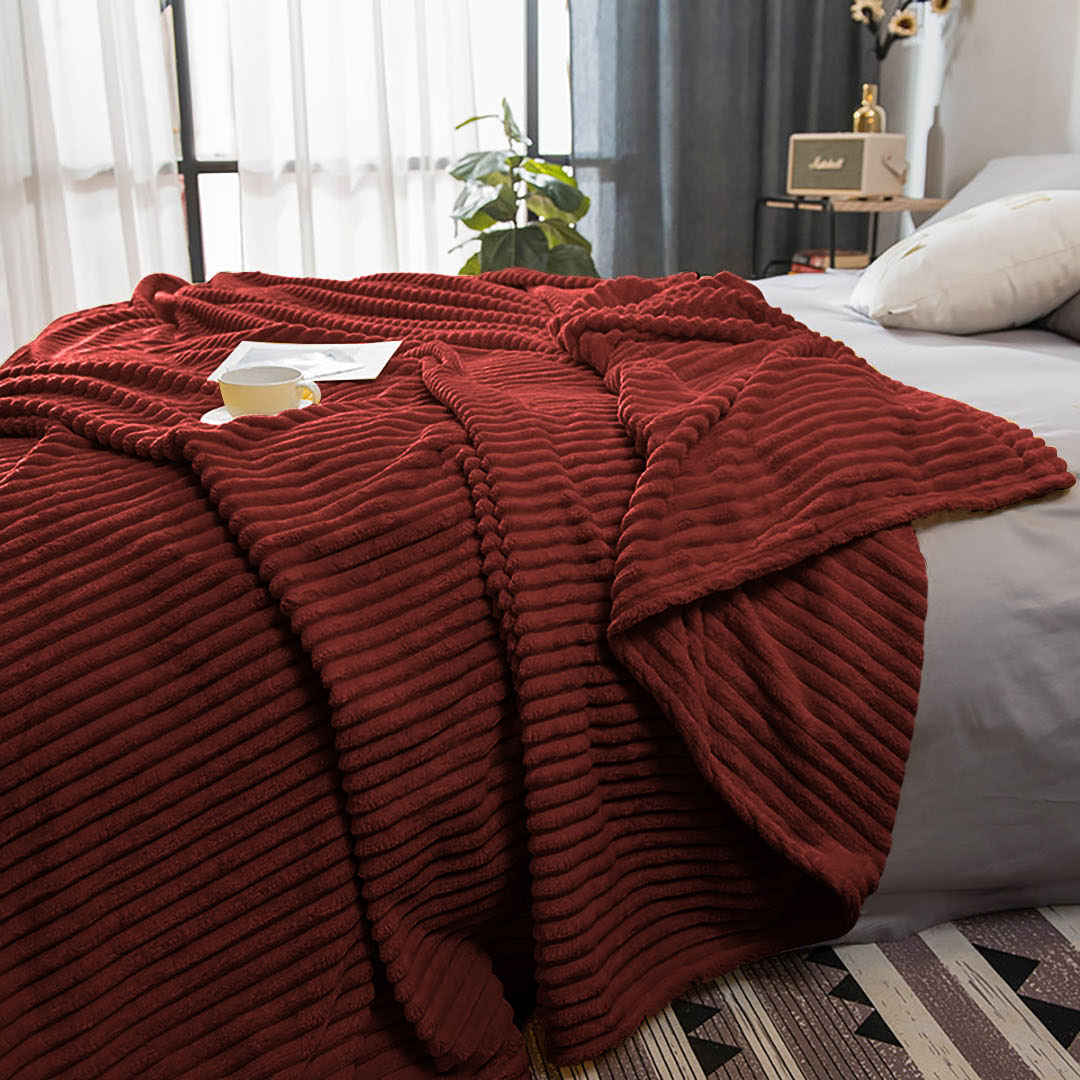 SOGA Burgundy Throw Blanket – Soft Warm Fleece for Bed & Sofa