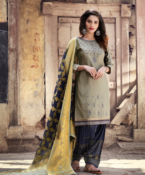 lubricante vaginal como se usa Cute Punjabi Models In Suit main image 1