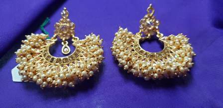 Beautiful Golden Stylish Earring w/ Kundan & Tiny Pearls