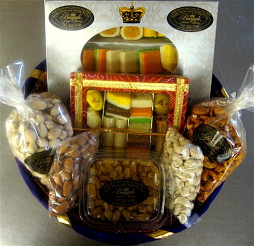Vip Gift Tokri / Indian Sweets Holiday Gift Basket, 7 Pounds, INDIAN MITHAI
