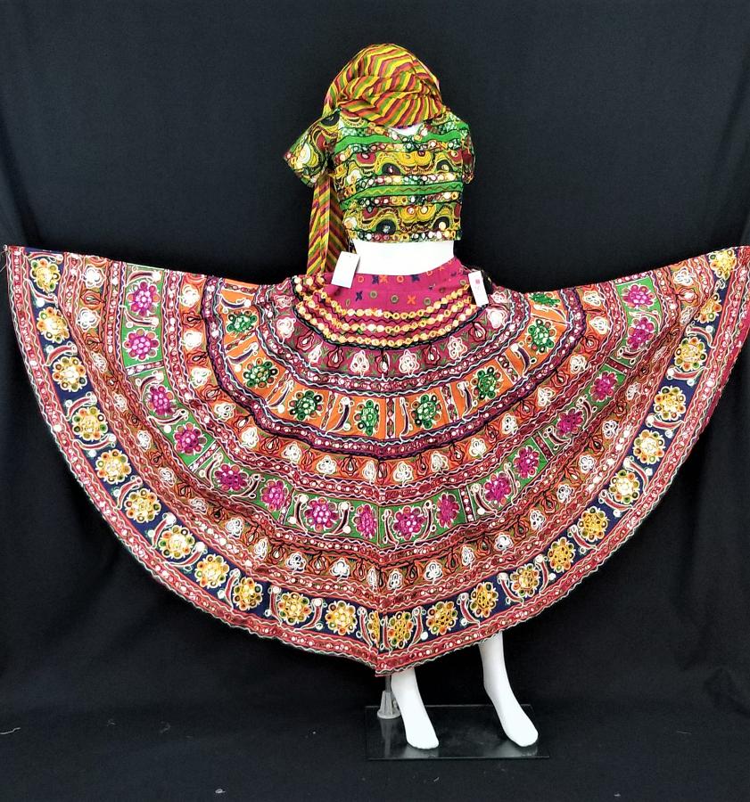 chaniya choli dandiya