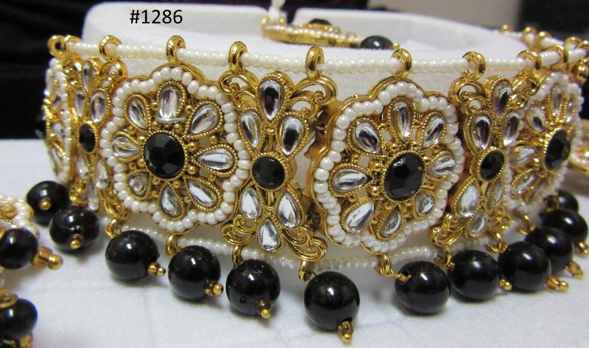 Intricate Work Indian Designer Golden Choker Necklace, Earrings & Mang Tika Intricate Work Indian Designer Golden Choker Necklace, Earrings & Mang Tika