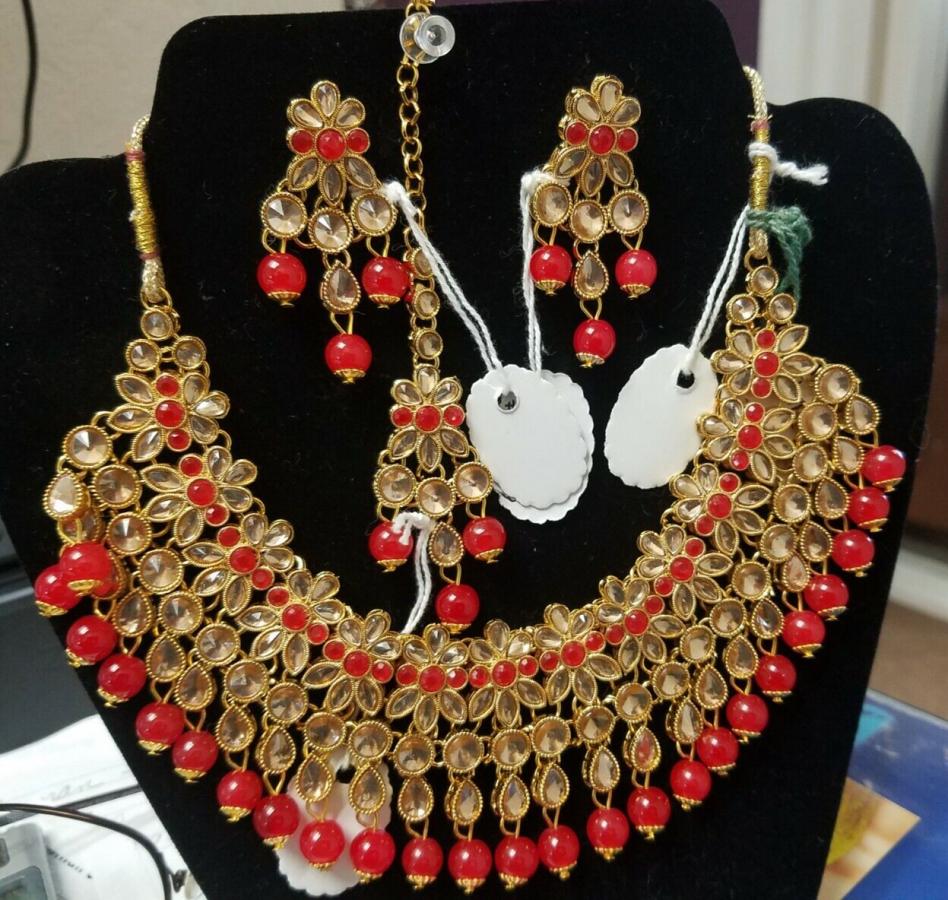 Kunda & Bead Work Indian Designer Golden Necklace, Earrings & Tika Set