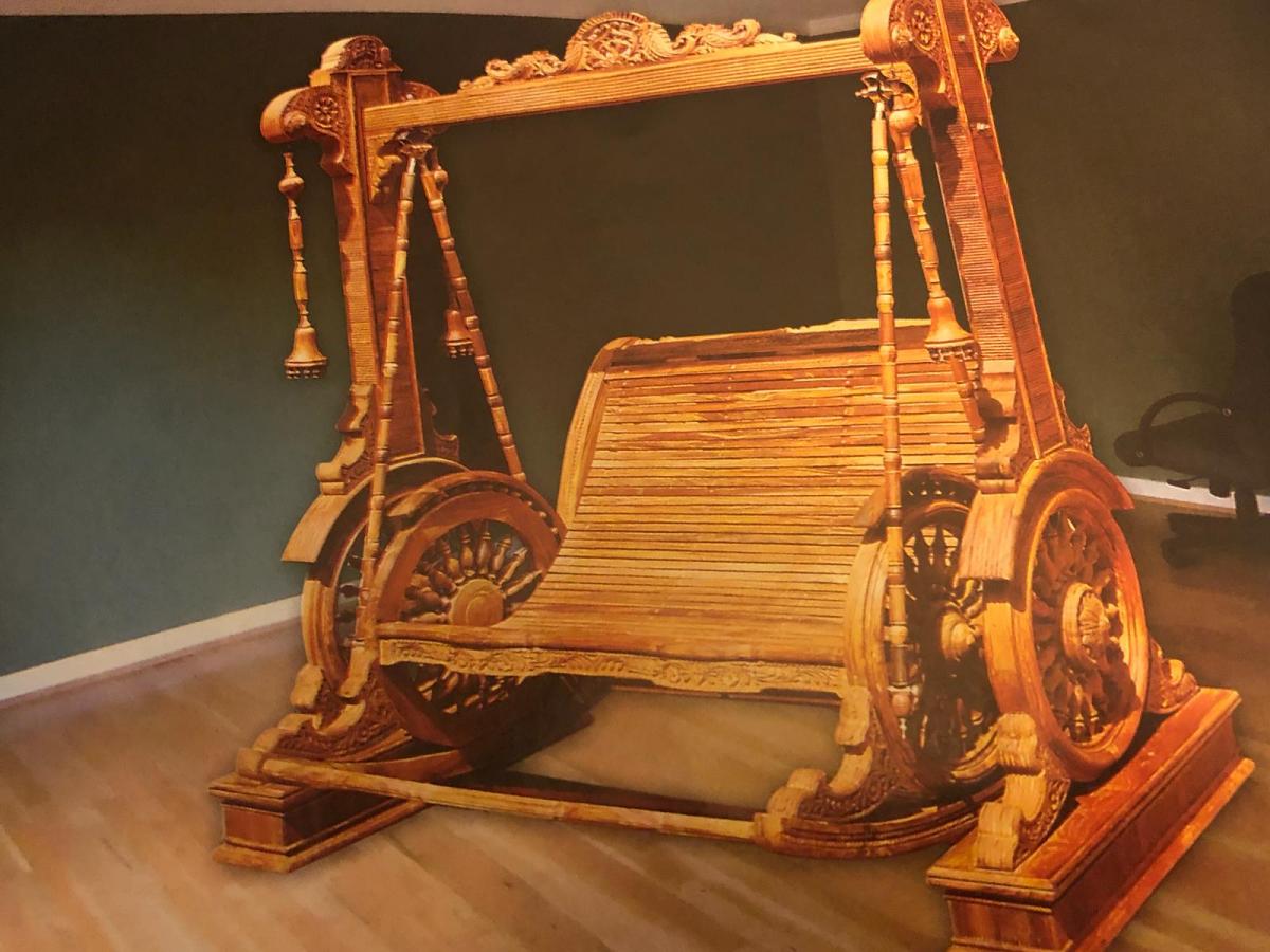Artistic Maharaja Design Intricately Carved Wooden Swing / Jhula Artistic Maharaja Design Intricately Carved Wooden Swing / Jhula
