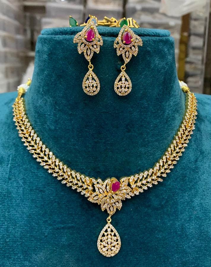 Floral Pendant Necklace with earrings in Gold Finish w/ Changeable Stone Floral Pendant Necklace with earrings in Gold Finish w/ Changeable Stone