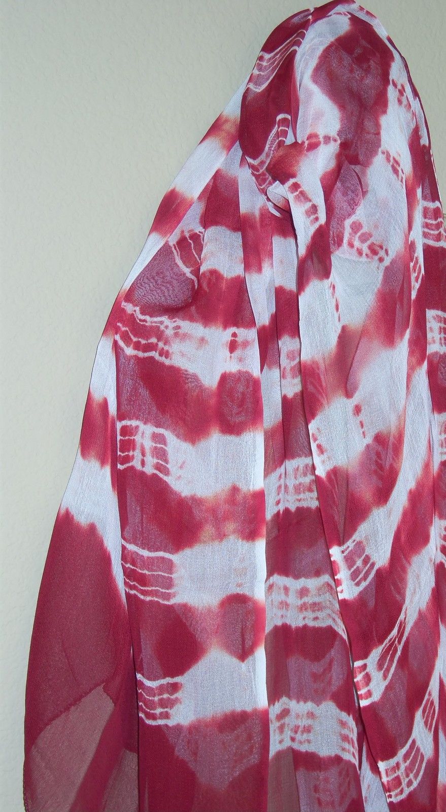 Scarf 430 Red White Georgette Tie Dye Chunni Dupatta Shieno Sarees Scarf 430 Red White Georgette Tie Dye Chunni Dupatta Shieno Sarees