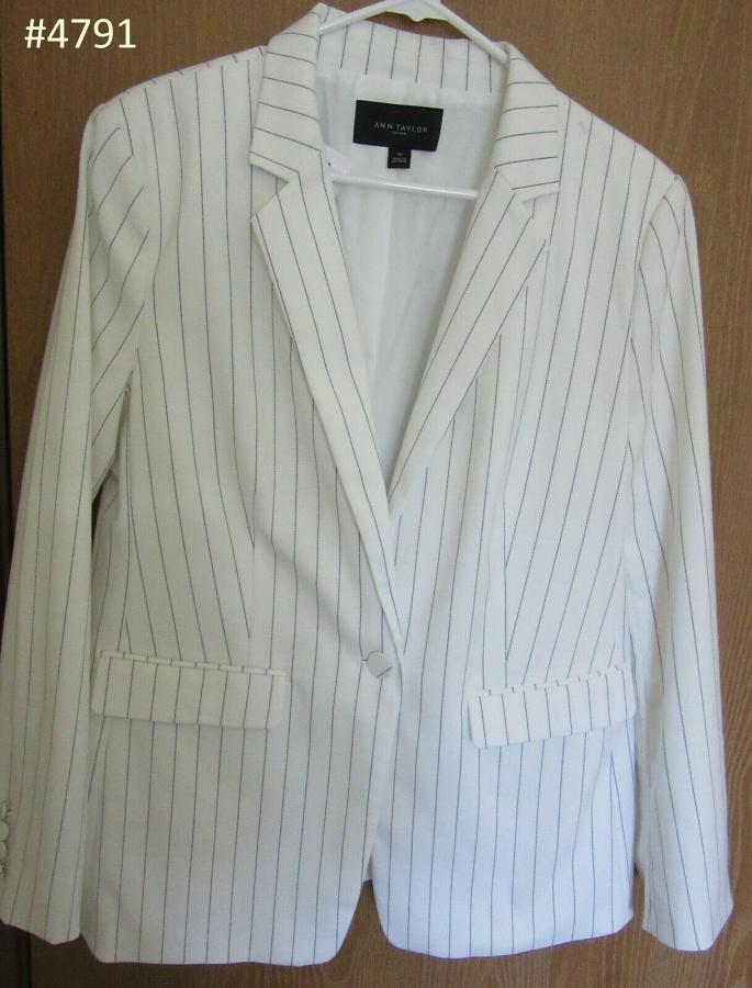 Ann Taylor White Blue Pinstripes Jacket suiting Coat Size 14 Ann Taylor White Blue Pinstripes Jacket suiting Coat Size 14