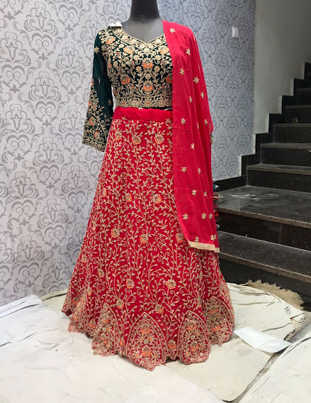 Elegant Design Red Green Georgette Lehenga Set w/ Medium Size Choli Elegant Design Red Green Georgette Lehenga Set w/ Medium Size Choli