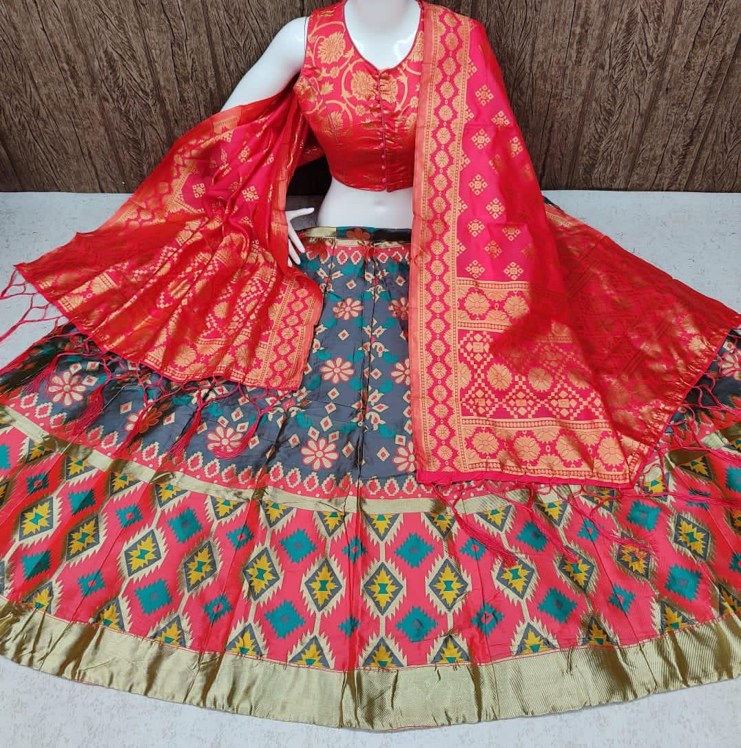 Lehenga Choli Dress, Silk Banarsi Lehenga Set w/ Small Size Choli