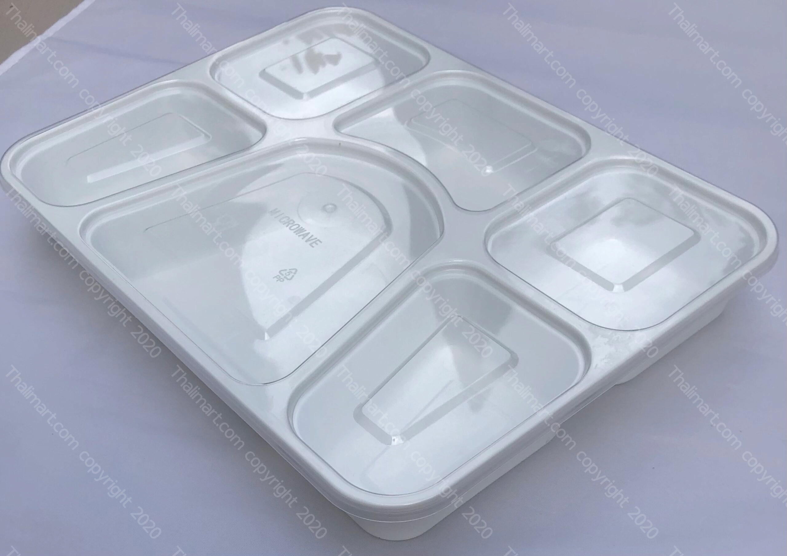 6 Compartment Disposable Microwave Safe White Thali / Tray w/ Lid -100 Pack  #47724