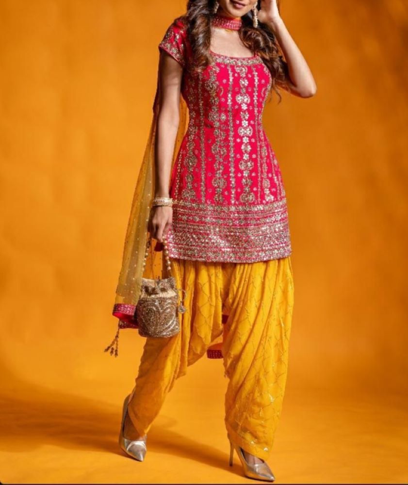 Fuchsia Yellow Silk Silver Gold Detail Salwar Kameez Dupatta (Medium) Fuchsia Yellow Silk Silver Gold Detail Salwar Kameez Dupatta (Medium)