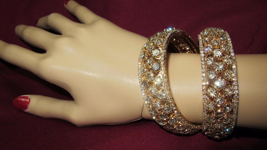 Lustrous CZ Crystal Zircon Stones work Golden Bangles / Kada Lustrous CZ Crystal Zircon Stones work Golden Bangles / Kada