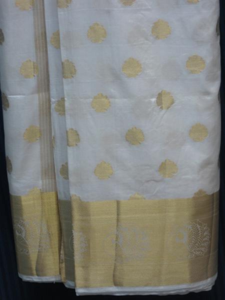 Banarsi Silk Sari, Shimmer Ivory & Gold Cocktail Evening Wear Saree Banarsi Silk Sari, Shimmer Ivory & Gold Cocktail Evening Wear Saree