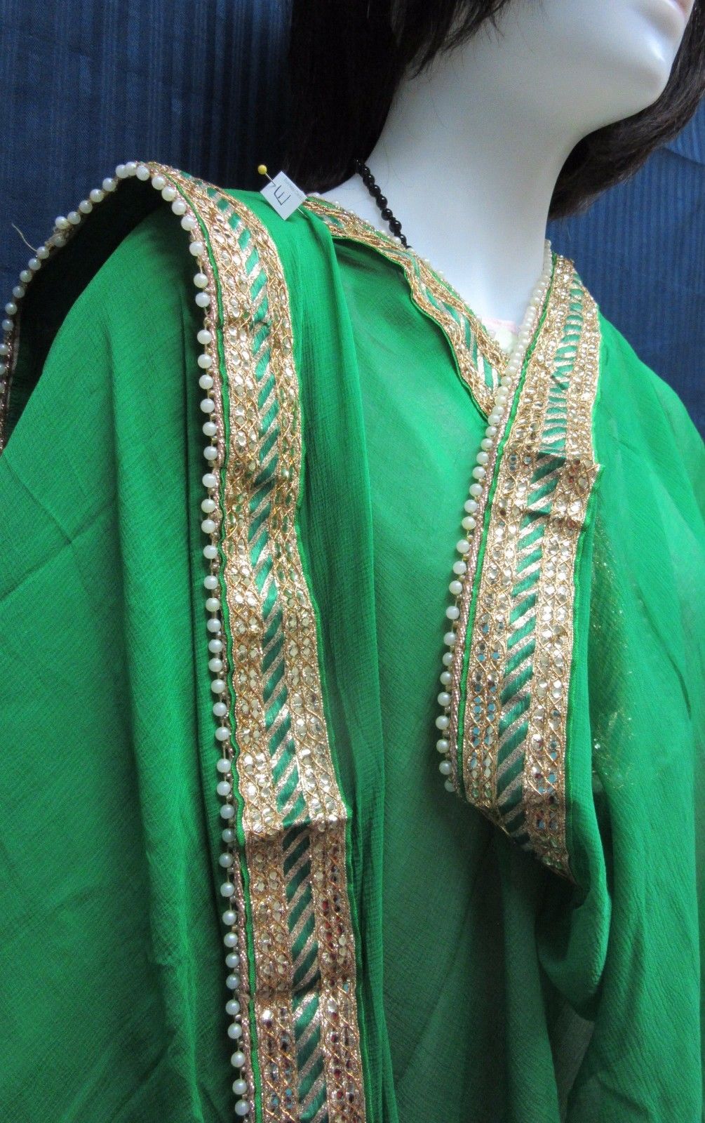 Green Georgette Party Wear Dupatta Chunni Stole w/ Gold Border Green Georgette Party Wear Dupatta Chunni Stole w/ Gold Border