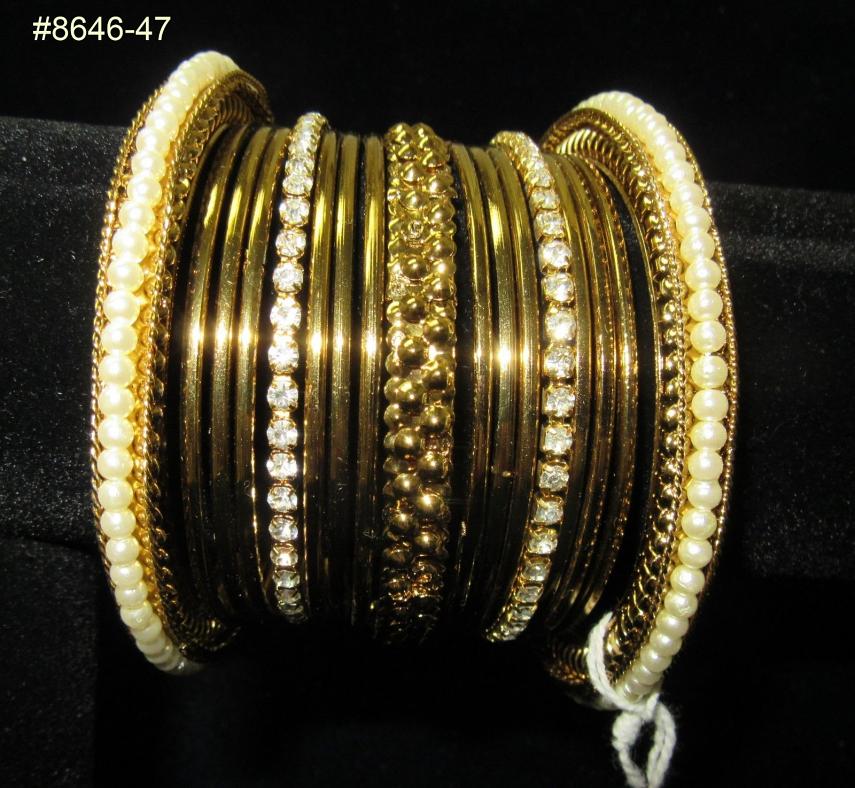 Bangles in Golden Color w/ Filigri Work - Kada Bracelet for Women Bangles in Golden Color w/ Filigri Work - Kada Bracelet for Women