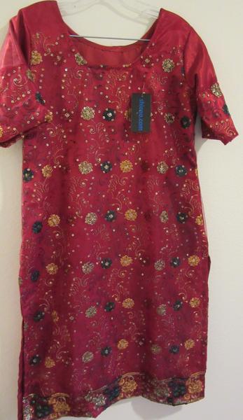 Maroon Embroidered Salwar Kameez Dupatta Suit Medium Size Maroon Embroidered Salwar Kameez Dupatta Suit Medium Size