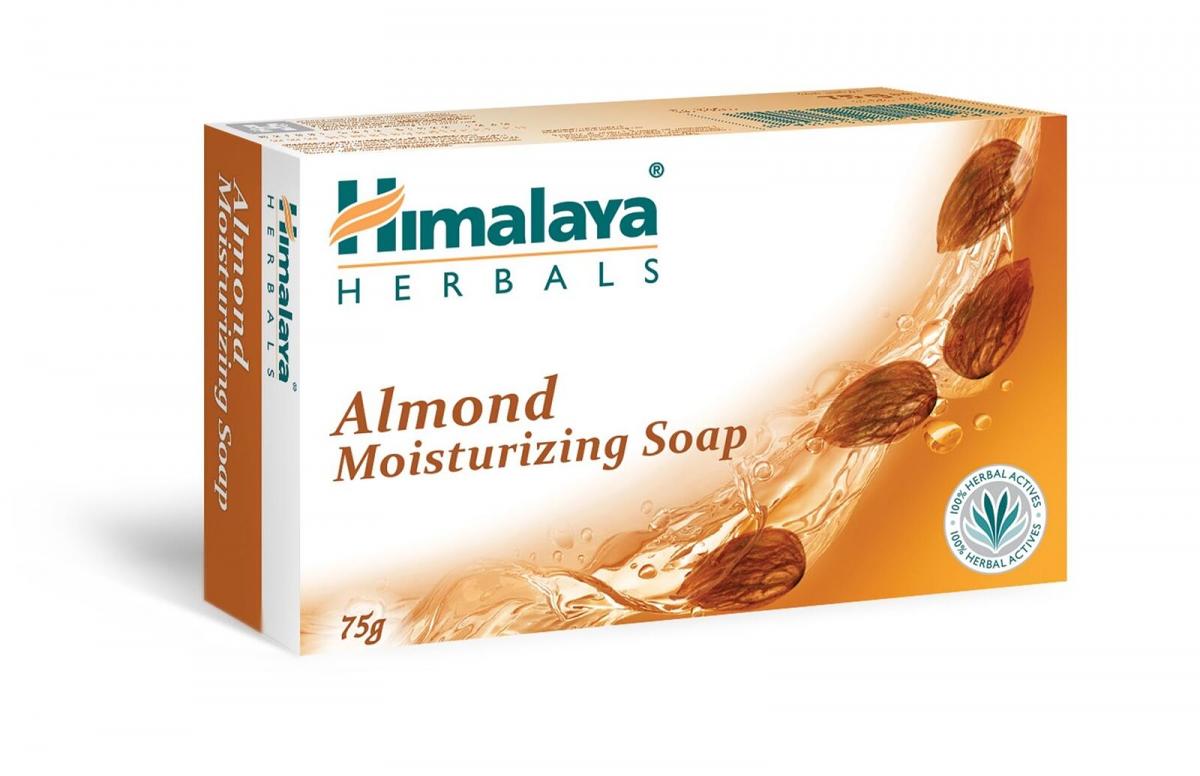 himalaya herbals moisturizing almond soap