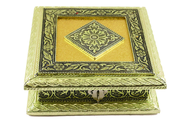 Modern Antique Carved Look OxyGerman Small Decorative Gift Box 6"X6" Modern Antique Carved Look OxyGerman Small Decorative Gift Box 6"X6"