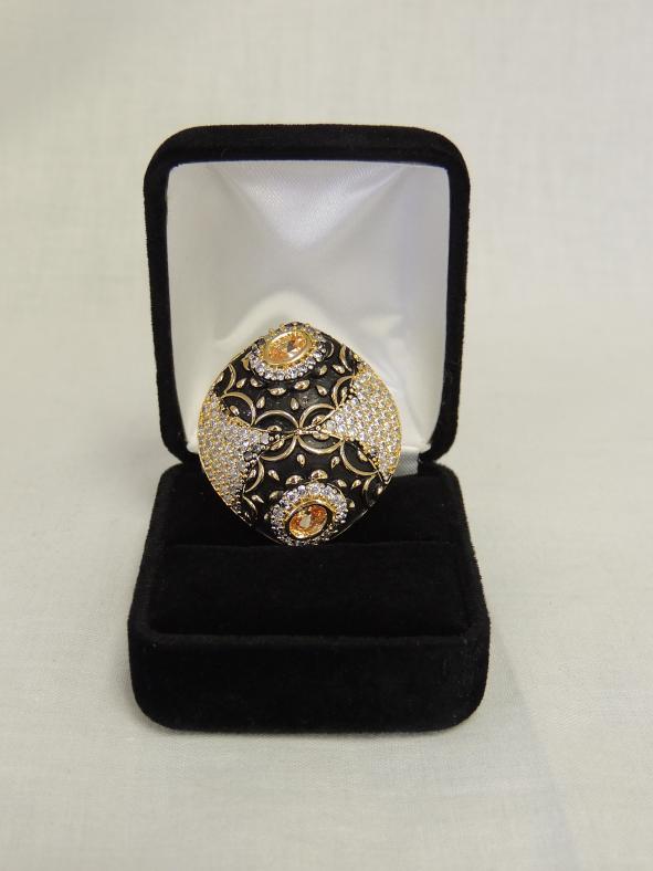 Beautifully Crafted Oval Elegancy Ring - Size 7 Beautifully Crafted Oval Elegancy Ring - Size 7