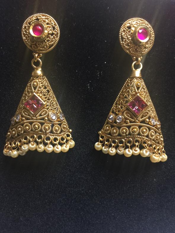 Golden Traditional Style Earring With Pink Stones and Pearls Golden Traditional Style Earring With Pink Stones and Pearls