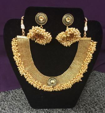 Antique Stlye Traditional Golden Necklace W/ Earring