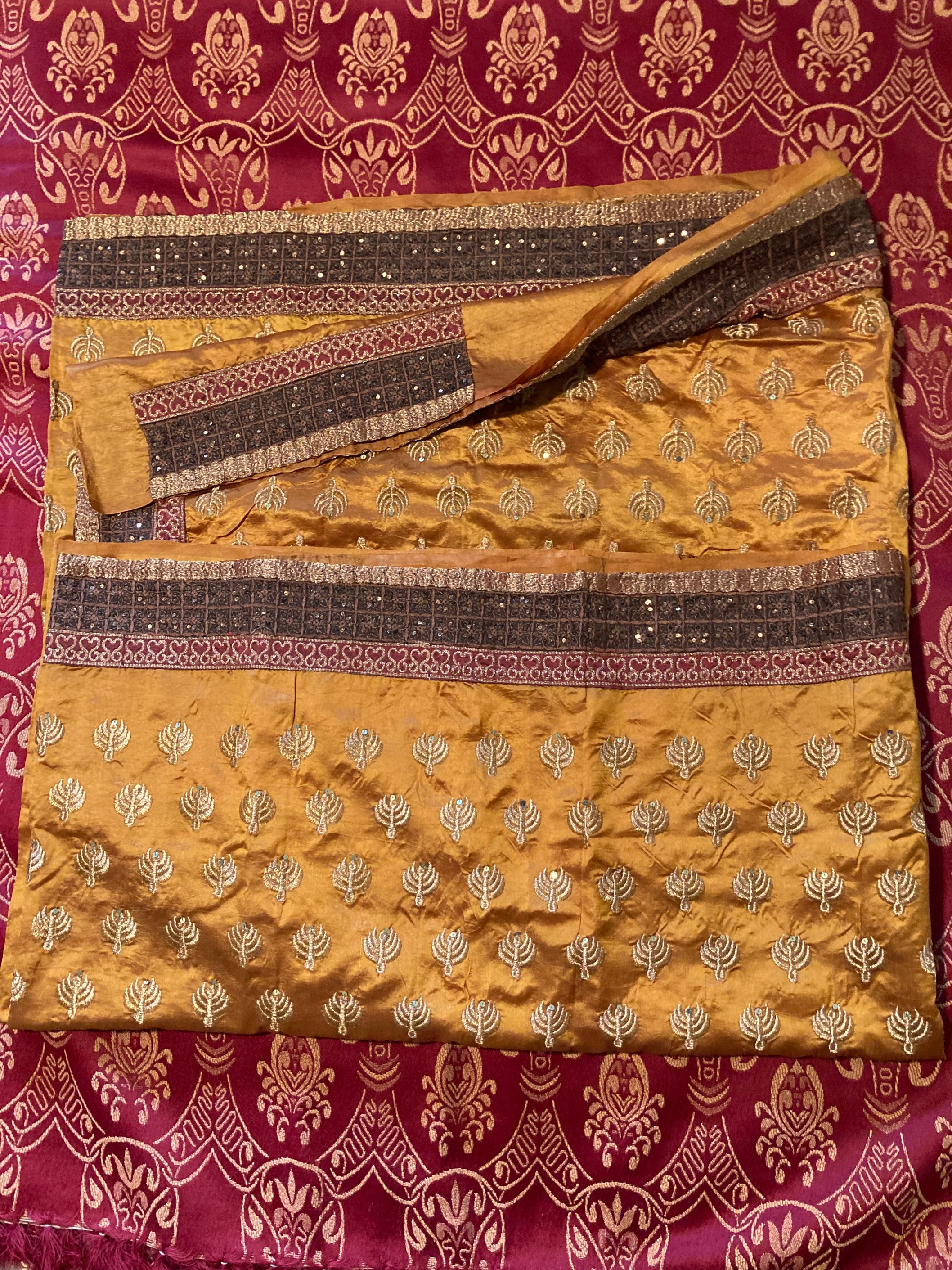Pure Silk Saree – Mustard Gold with Silver Zari Motifs