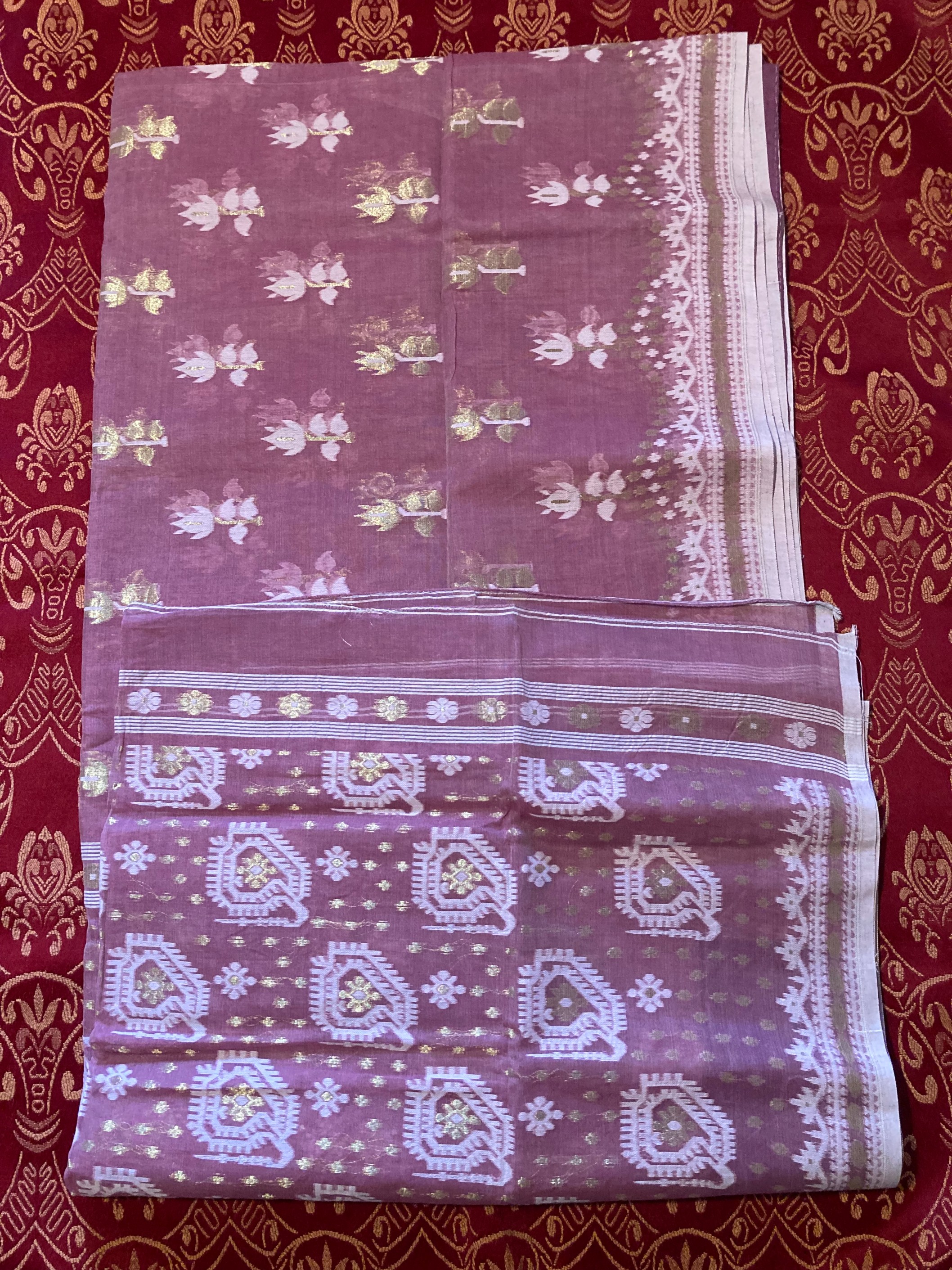 Handwoven Dhakai Jamdani Saree – Dusty Mauve with Gold & White Floral Motif
