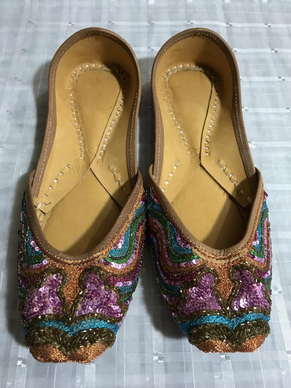 Traditional Indian Style Shoes in Light Brown w/ Sequins