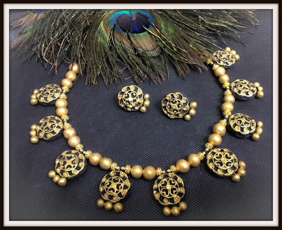 Gold Designer Terracotta Choker Necklace w/ Studs