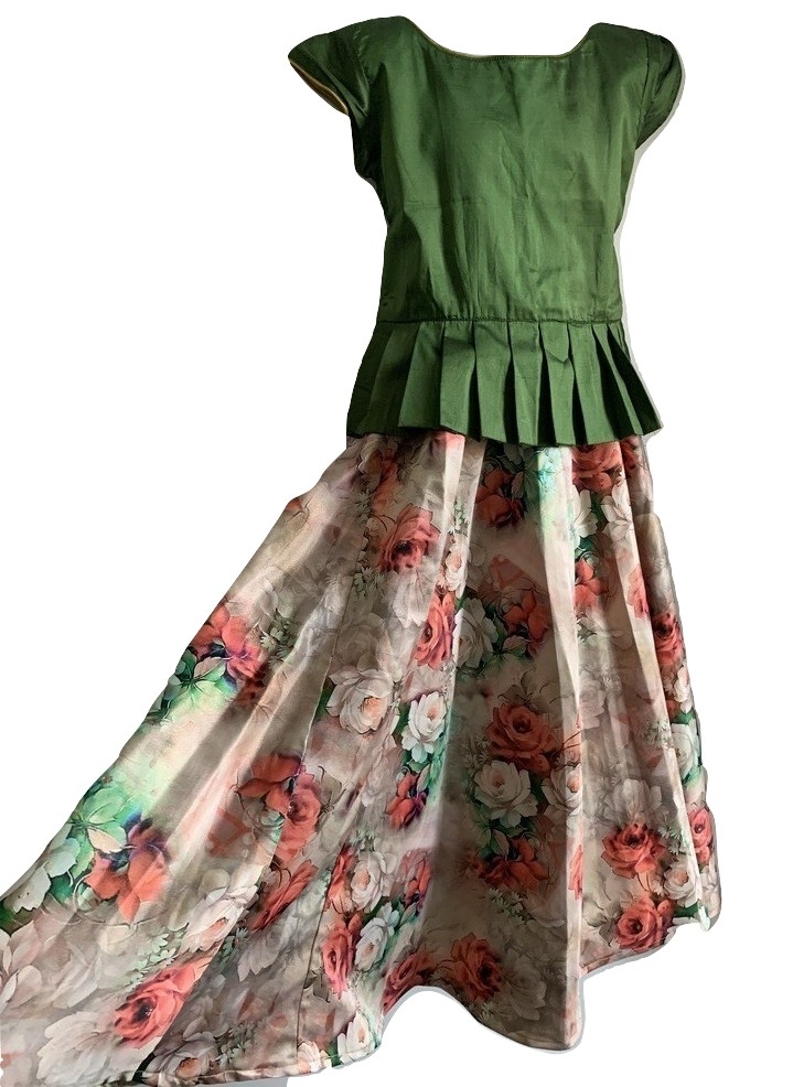 FLORAL SKIRT & GREEN RAW SILK CROP TOP FOR GIRLS 6YRS TO 7YRS FLORAL SKIRT & GREEN RAW SILK CROP TOP FOR GIRLS 6YRS TO 7YRS