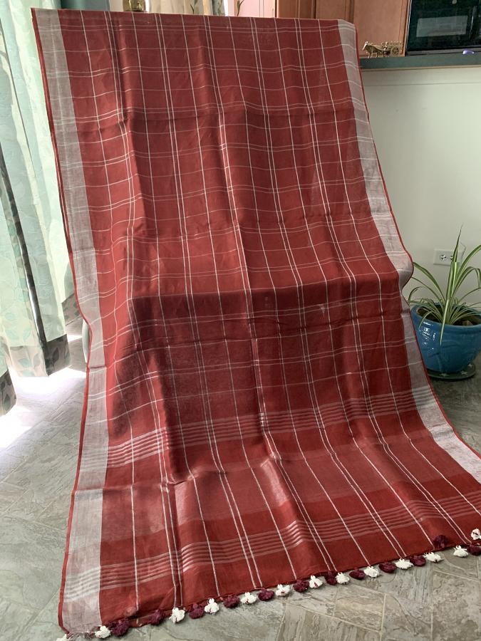 Adorable Maroon Colored Causal Wear Woven Linen Saree Adorable Maroon Colored Causal Wear Woven Linen Saree