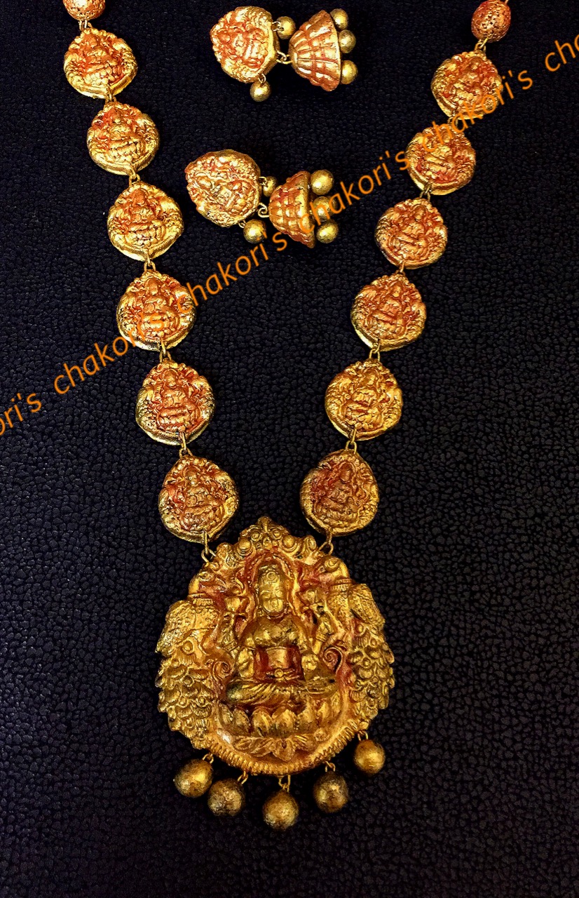 Temple Indian Jewelry 100% Handmade Organic Handpainted Natural Terracotta Clay Antique GoldRed Lakshmi Design Motifs Choker Necklace Set