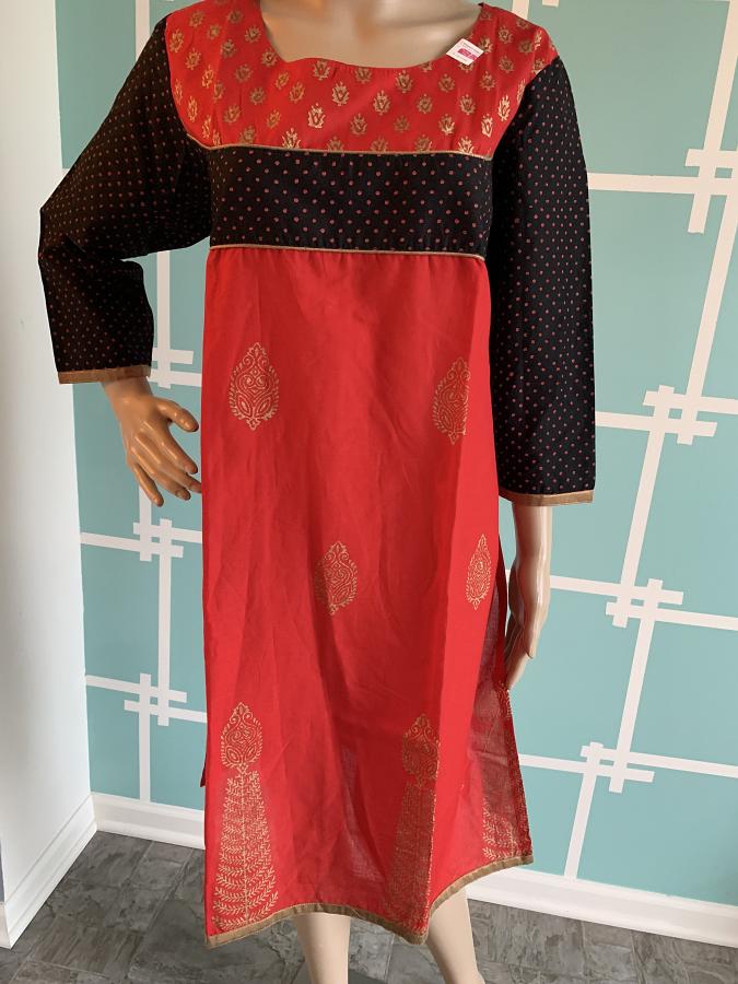 Elegant Red and Black Casual Wear Printed Cotton Kurti Elegant Red and Black Casual Wear Printed Cotton Kurti