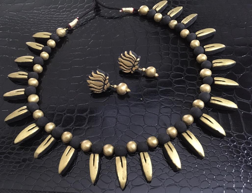 Handmade Gold Tearracotta Mullu Choker necklace w/ Lotus Earrings Handmade Gold Tearracotta Mullu Choker necklace w/ Lotus Earrings