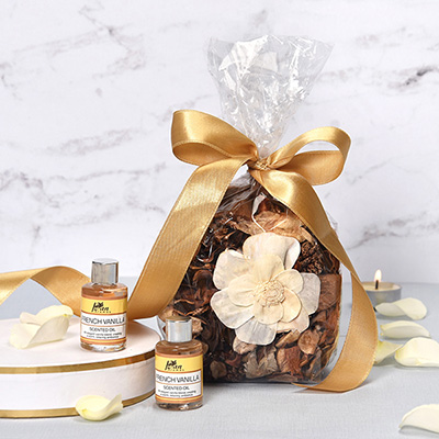 Hamper of Fresh Vanilla Potpourri with Fragrance Oils