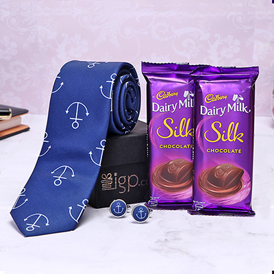 Men's Accessories with Cadbury Chocolates Hamper