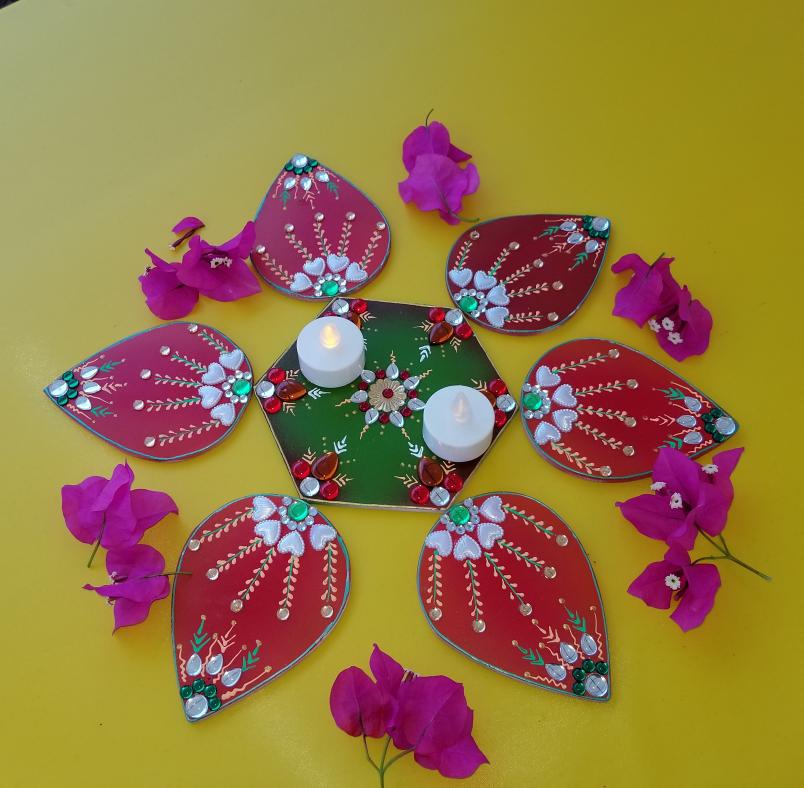 Diwali Red Green Meenakari 7 Pcs Rangoli Set