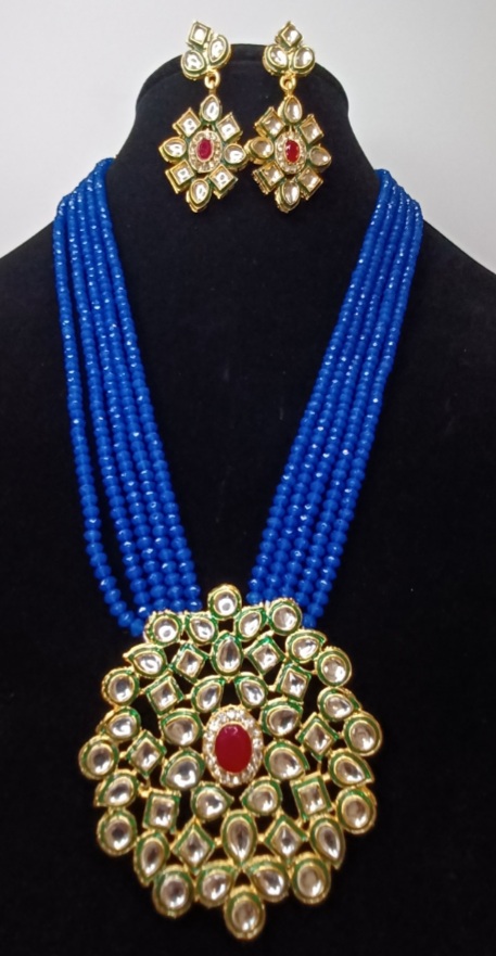 Indian Fashion Jewellery, kundan & pearl choker with earring Indian Fashion Jewellery, kundan & pearl choker with earring