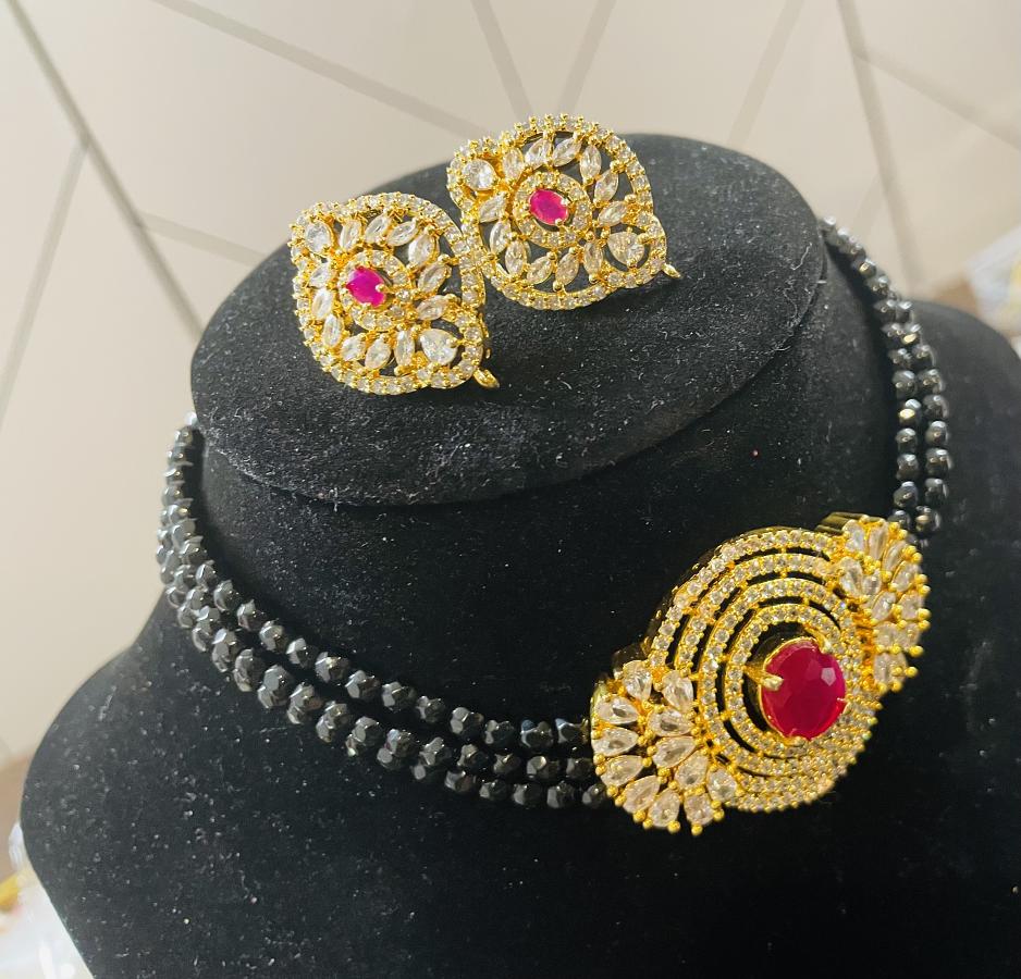 Black Beads Necklace Set